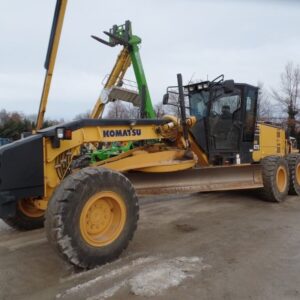 Komatsu GD675-5